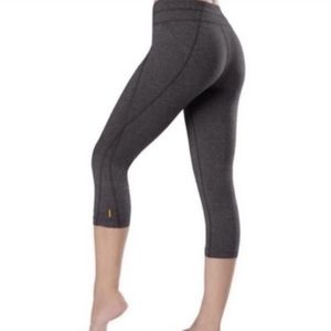Lucy Powermax Hatha Collection Capri Length Active Pants Size Small